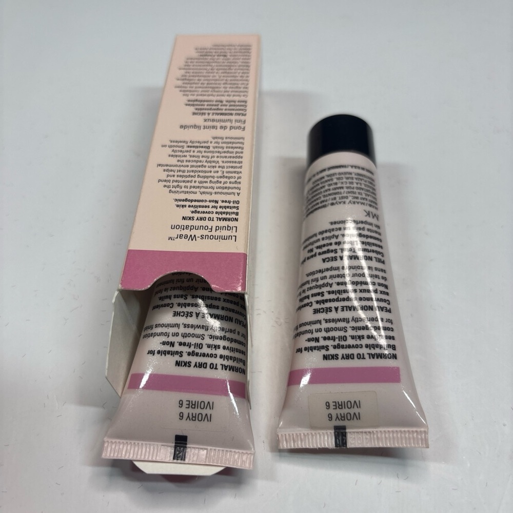 2 MaryKay TimeWise Luminous Wear Liquid Foundation Ivory6 038702 Normal Dry Skin - Picture 3 of 9